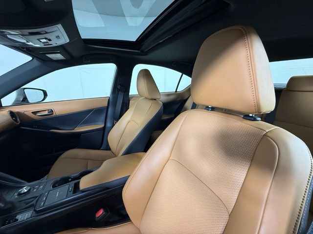 Used 2025 Lexus IS 350 F Sport w/ Accessory Package RWD image 17
