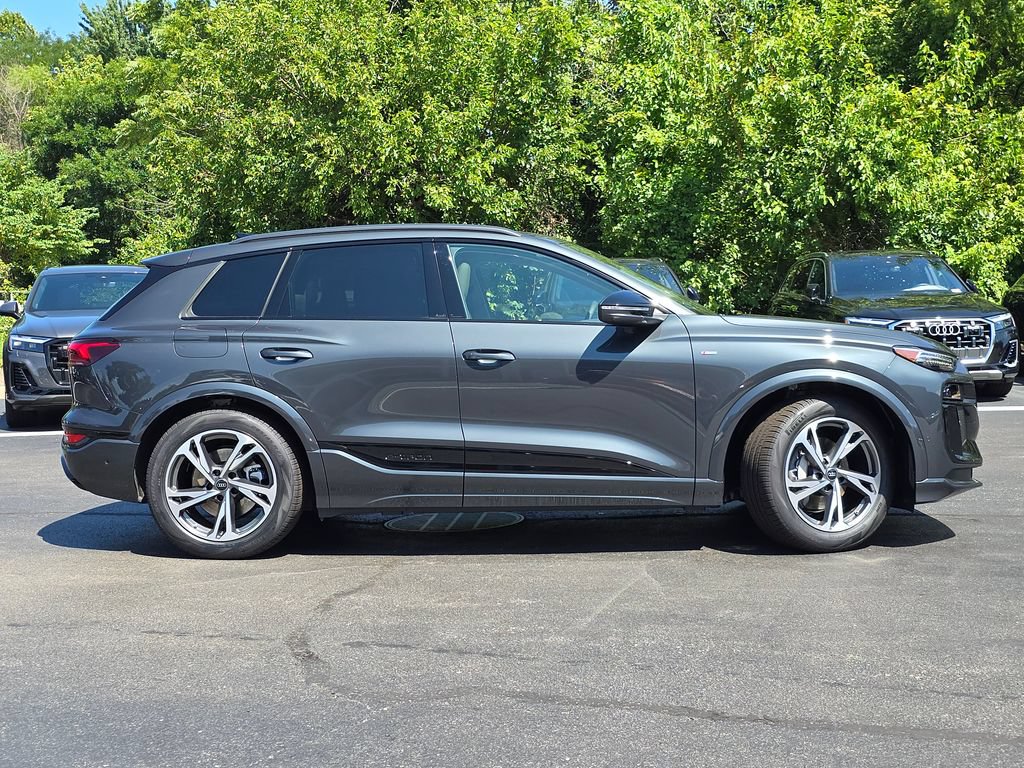 New 2027 Audi Q6 e-tron Prestige AWD/4WD image 9