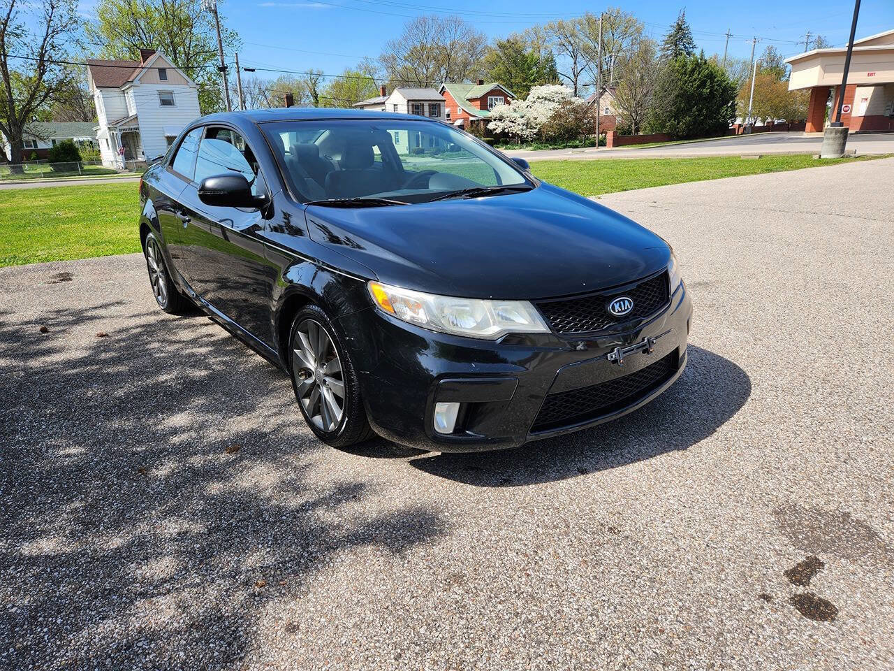 Used 2011 Kia Forte Koup SX w/ Leather Pkg FWD image 3