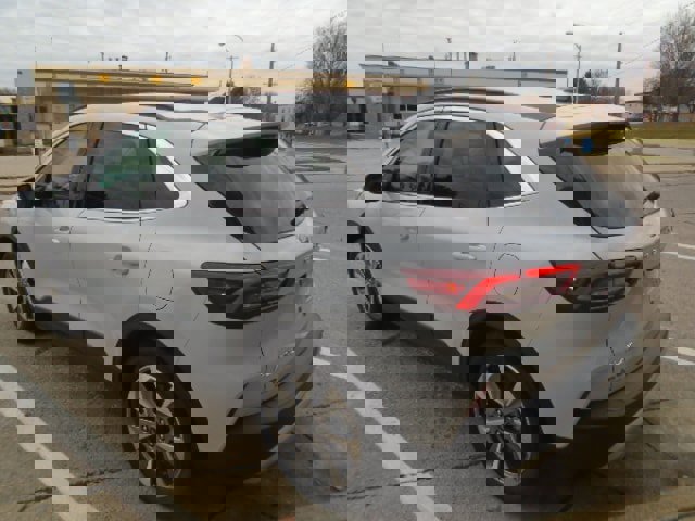 Used 2025 Ford Escape Platinum image 4