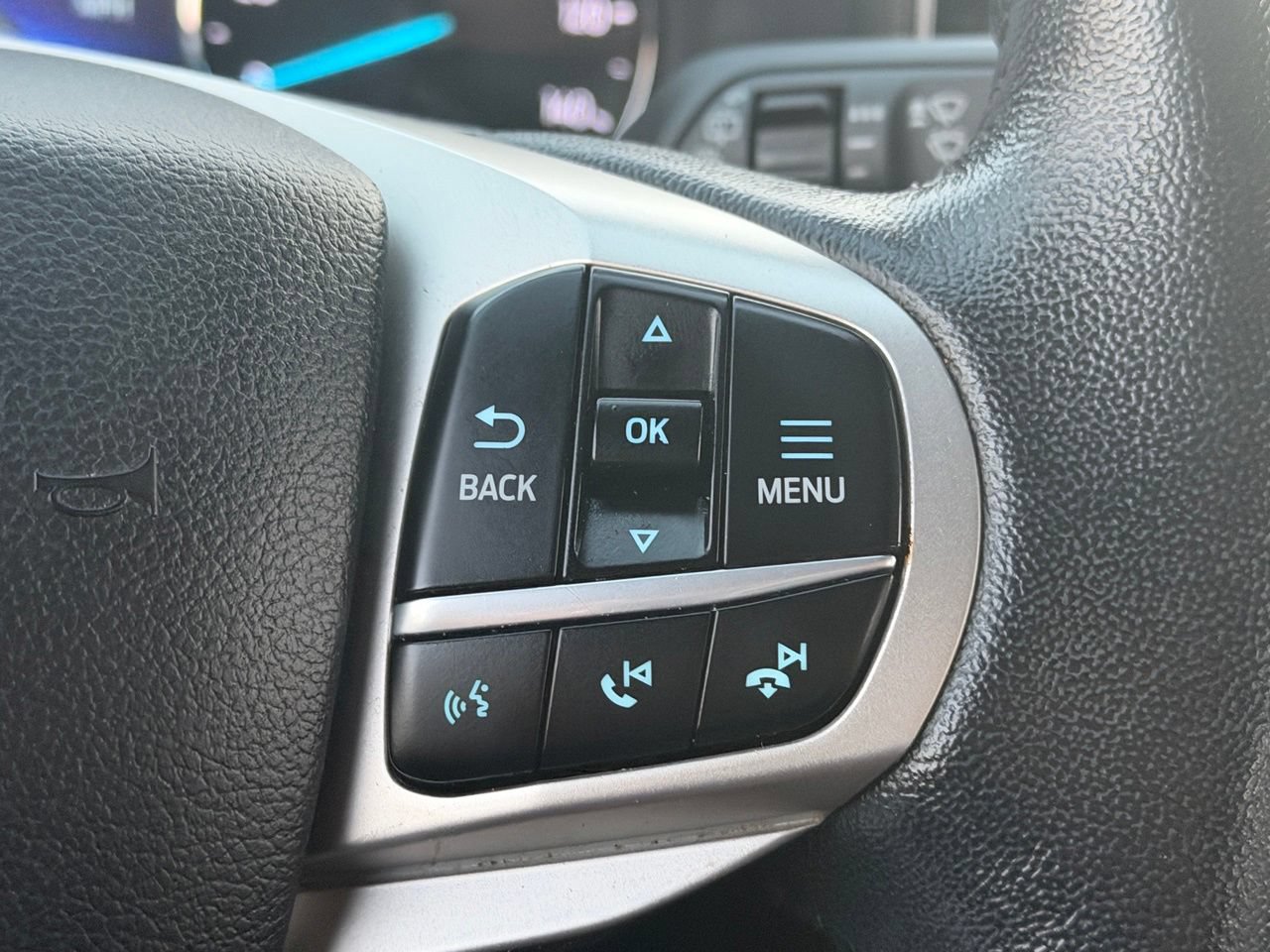 Used 2021 Ford Explorer XLT w/ Equipment Group 202A RWD image 18