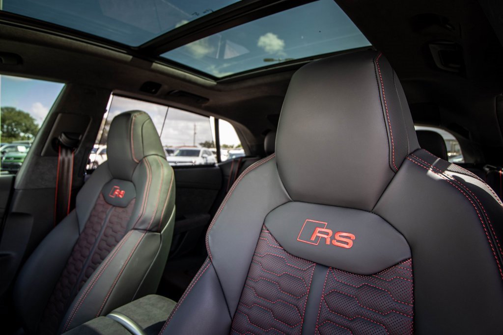 Used 2025 Audi RS Q8 performance image 3
