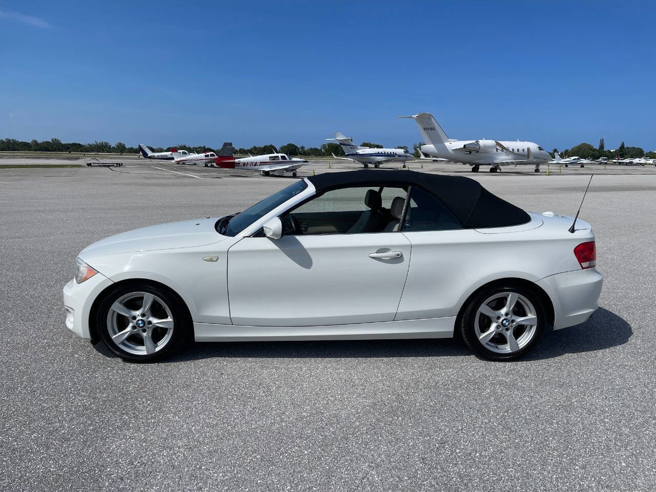 Used 2013 BMW 128i Convertible image 6