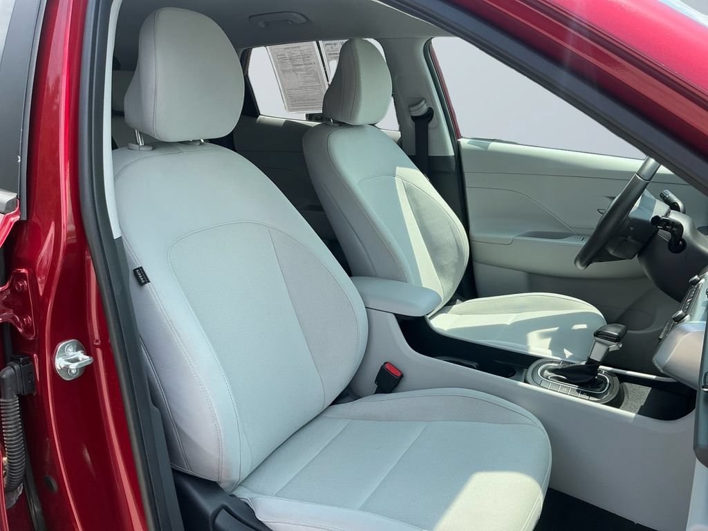 Used 2024 Hyundai Kona SEL FWD image 16