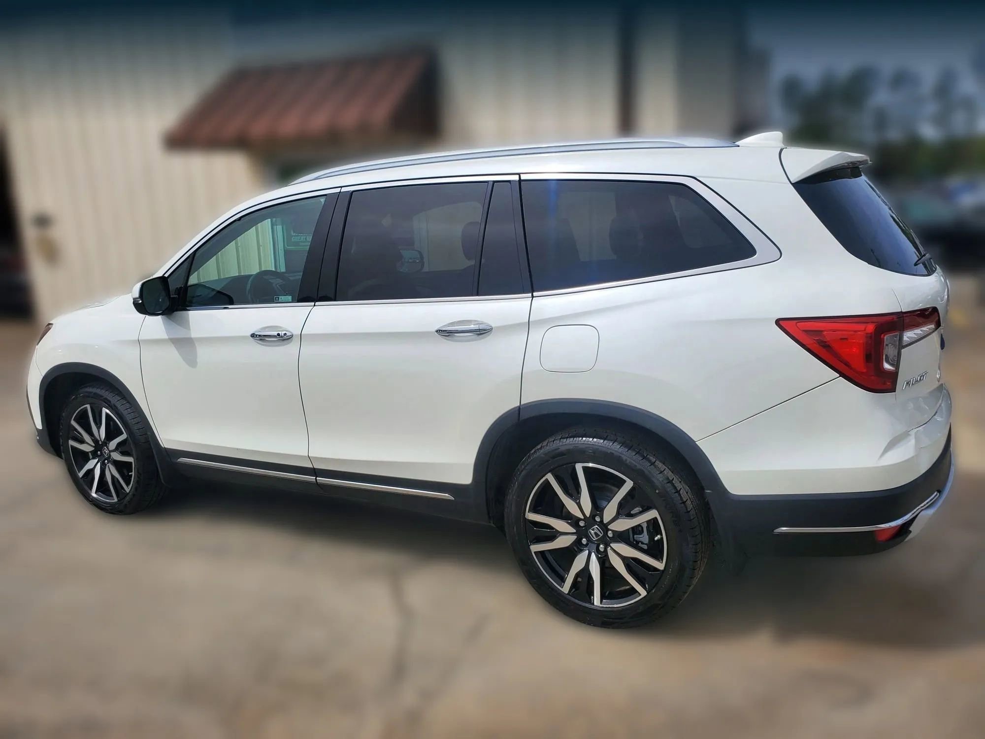 Used 2019 Honda Pilot Touring image 4