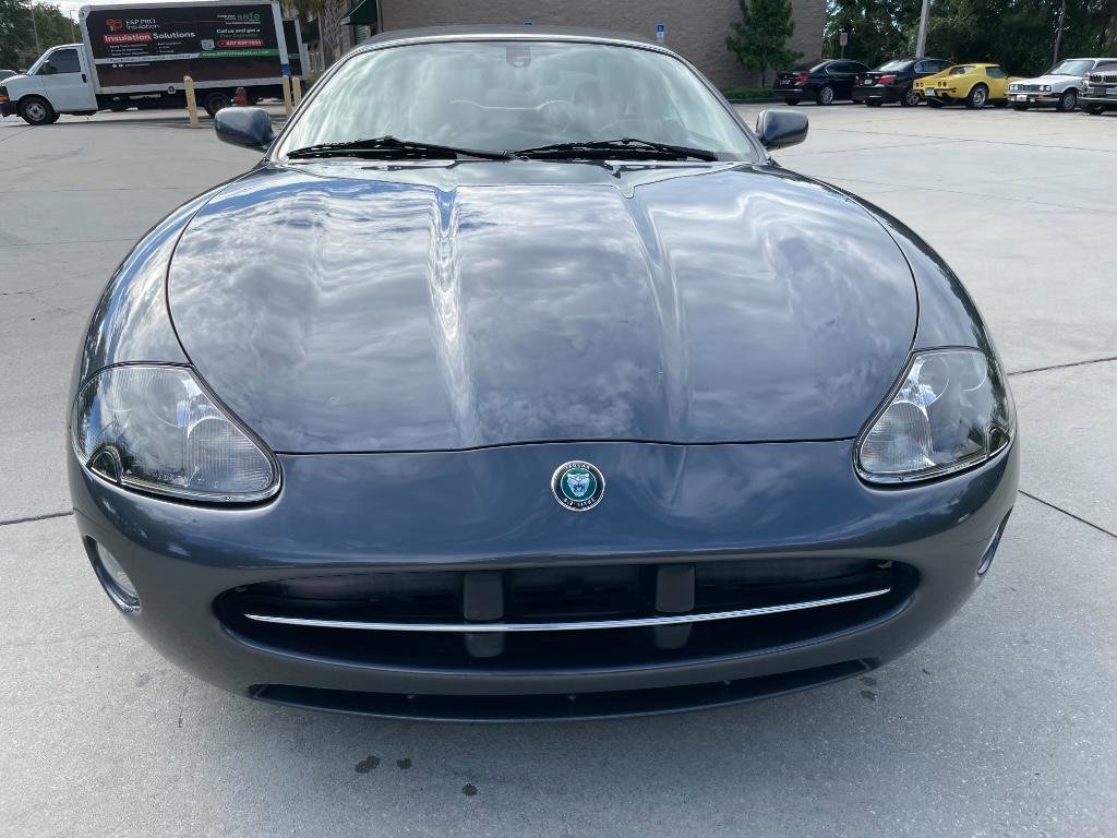 Used 2005 Jaguar XK8 Convertible image 2