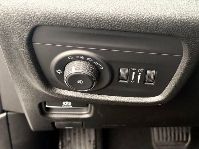 New 2026 Jeep Grand Cherokee Limited image 25