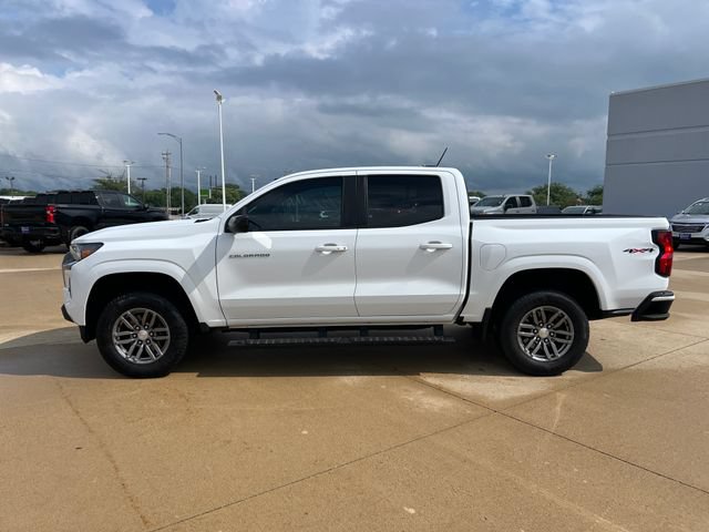 Certified 2024 Chevrolet Colorado LT w/ LT Convenience Package II AWD/4WD image 2