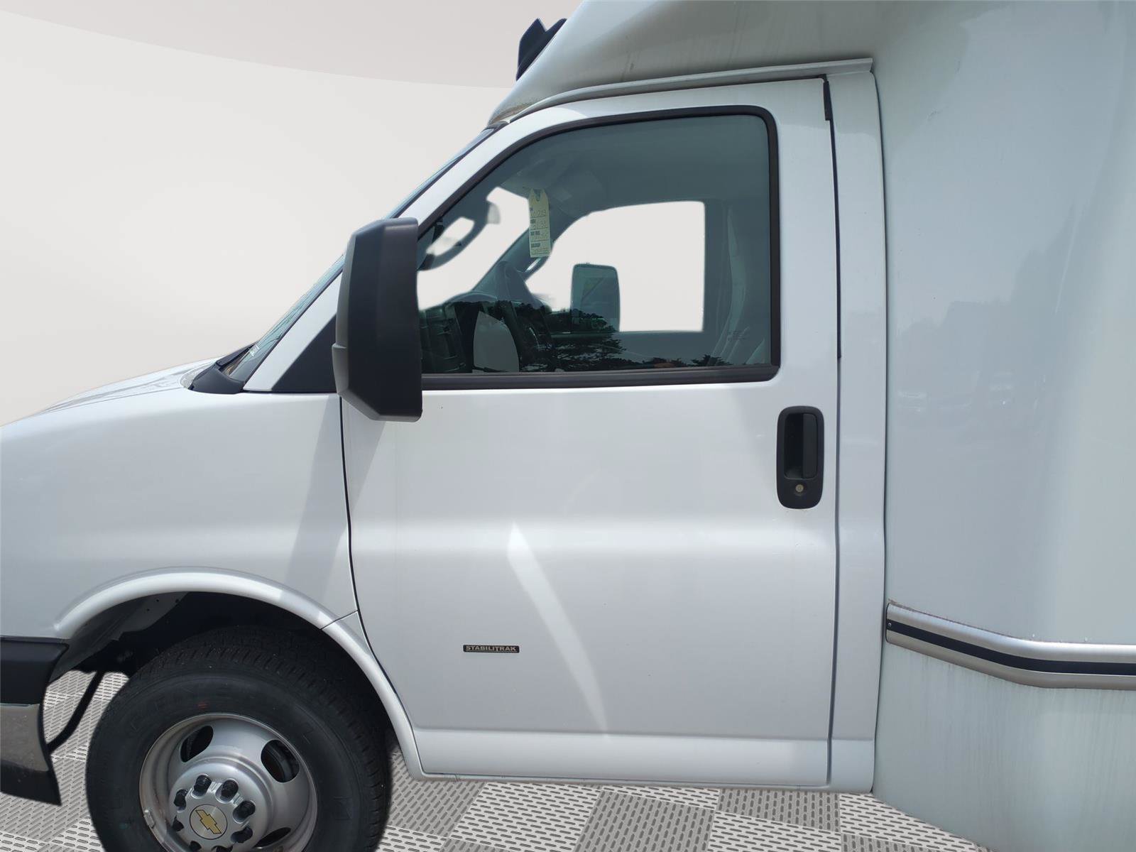 New 2025 Chevrolet Express 3500 w/ Power Convenience Package RWD image 13