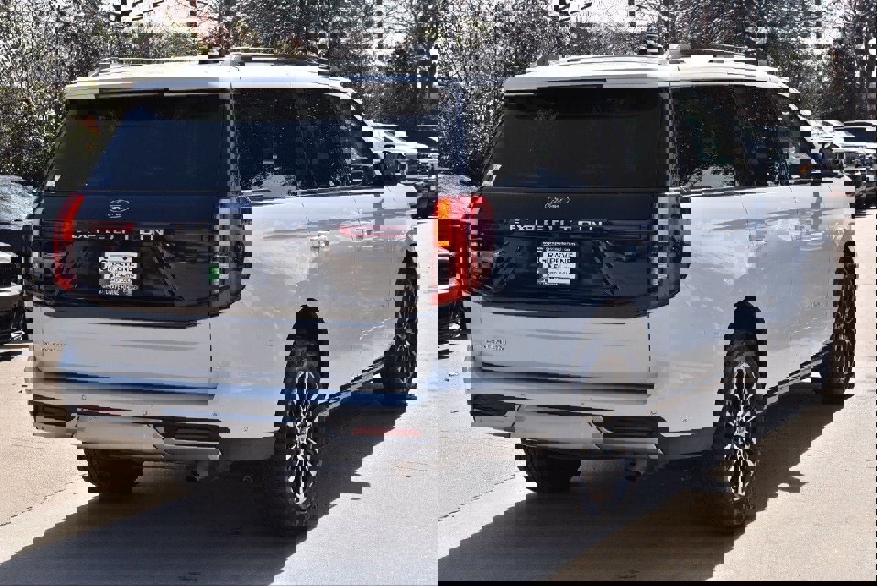 Certified 2025 Ford Expedition Platinum image 8