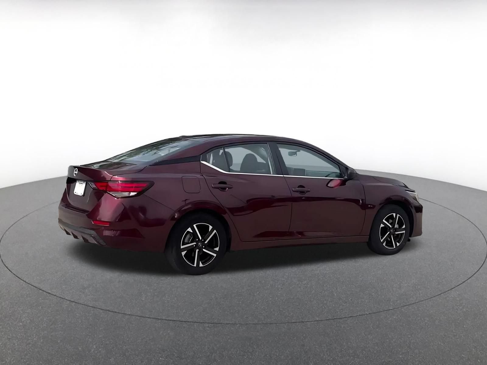 Used 2025 Nissan Sentra SV FWD image 15