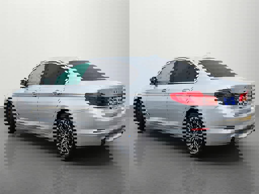 Used 2019 BMW 530i w/ Convenience Package image 4