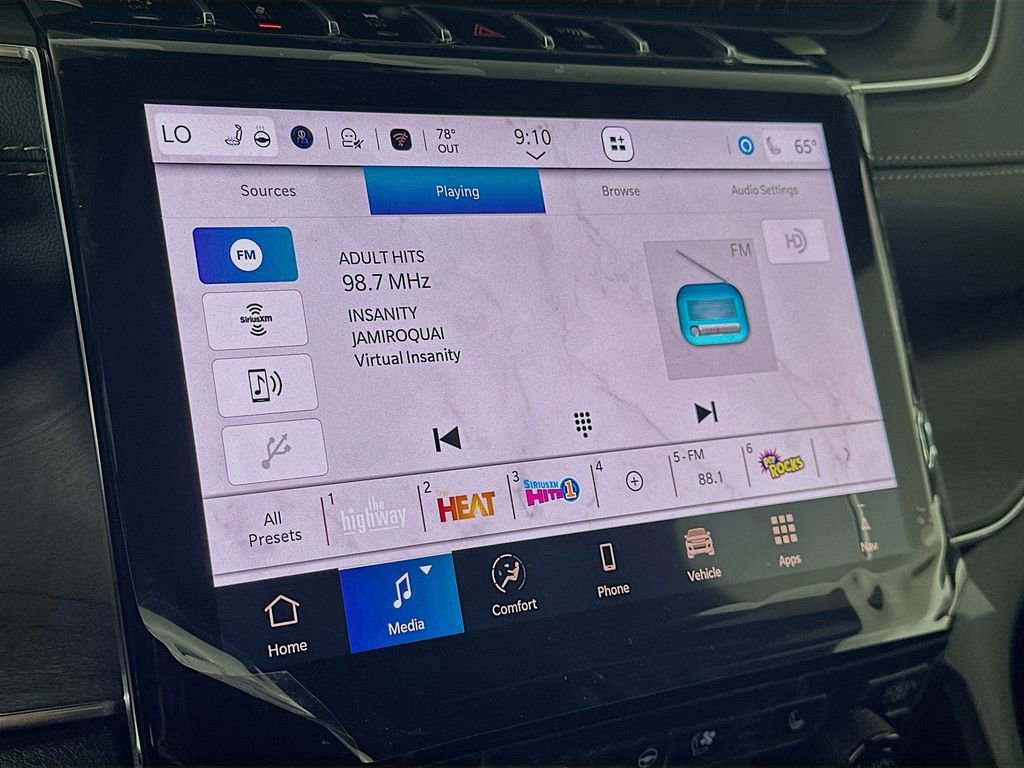 New 2025 Jeep Grand Cherokee Overland w/ Luxury Tech Group IV image 13