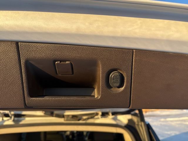 Used 2016 GMC Yukon Denali w/ Open Road Package image 24