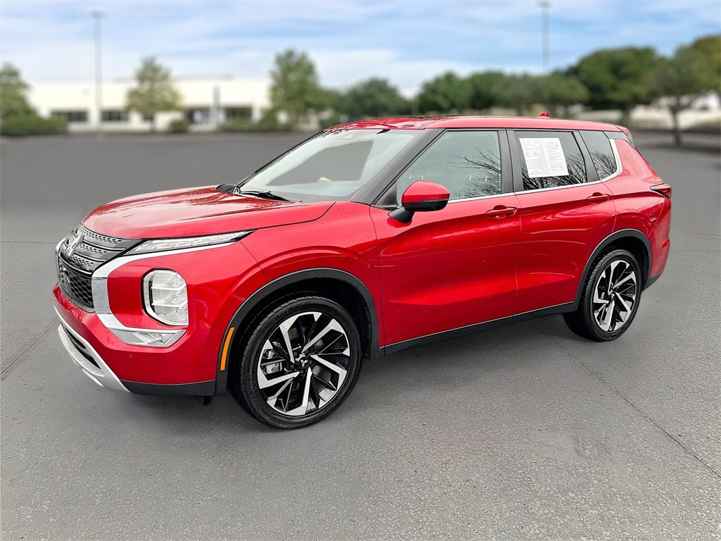 Used 2023 Mitsubishi Outlander SE image 31