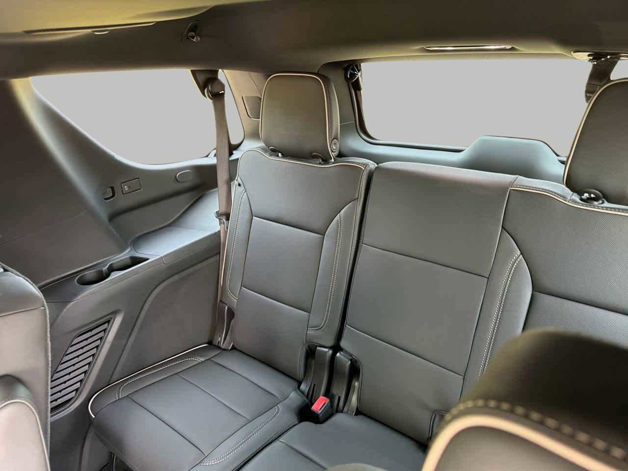 New 2026 Chevrolet Tahoe Premier w/ Sun And Tow Package AWD/4WD image 16