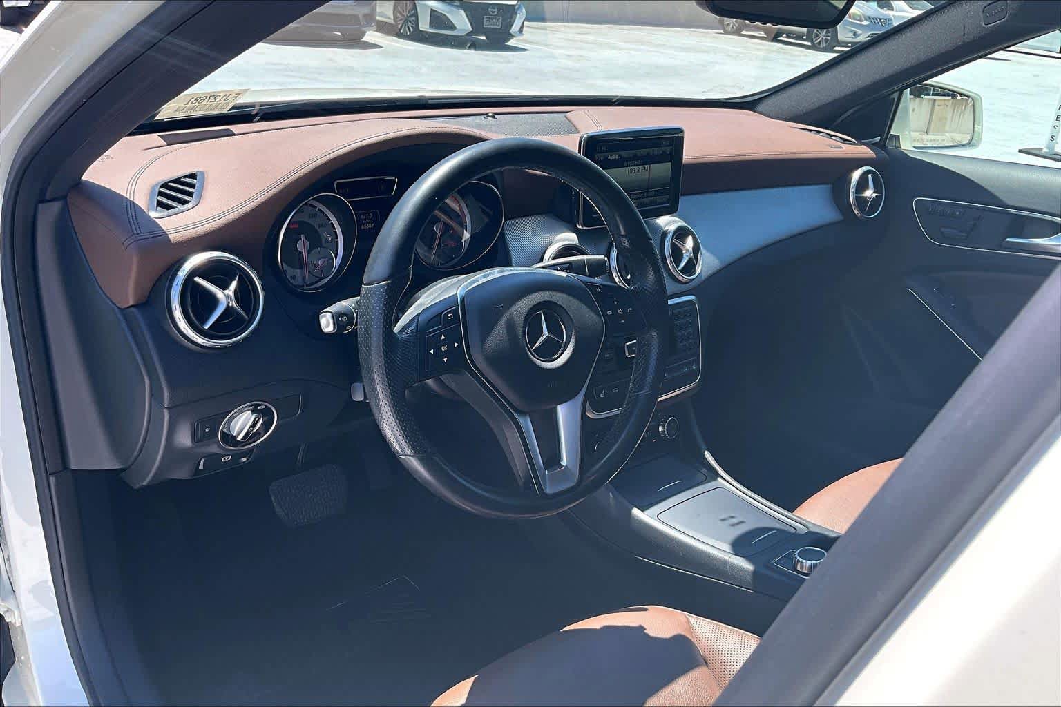 Used 2015 Mercedes-Benz GLA 250 4MATIC image 18