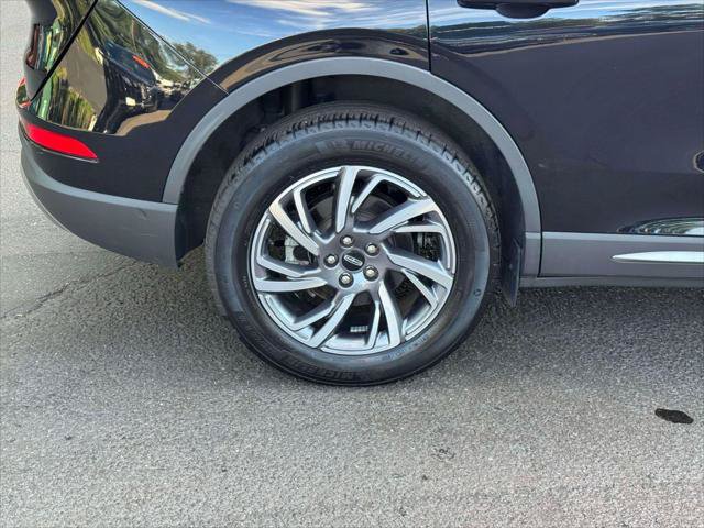 Used 2023 Lincoln Corsair AWD w/ Equipment Group 101A image 10