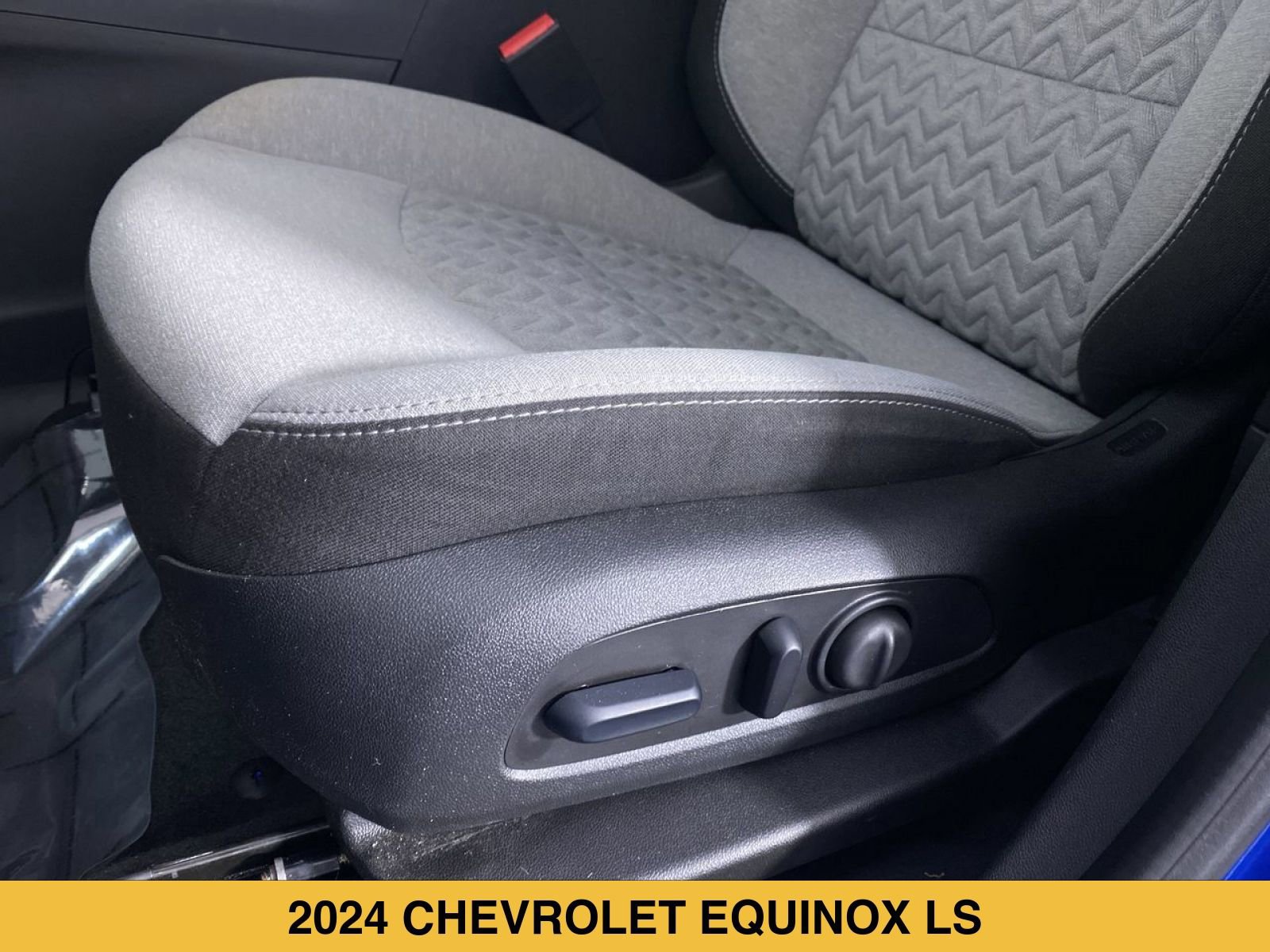 Certified 2024 Chevrolet Equinox LS w/ LS Convenience Package FWD image 9
