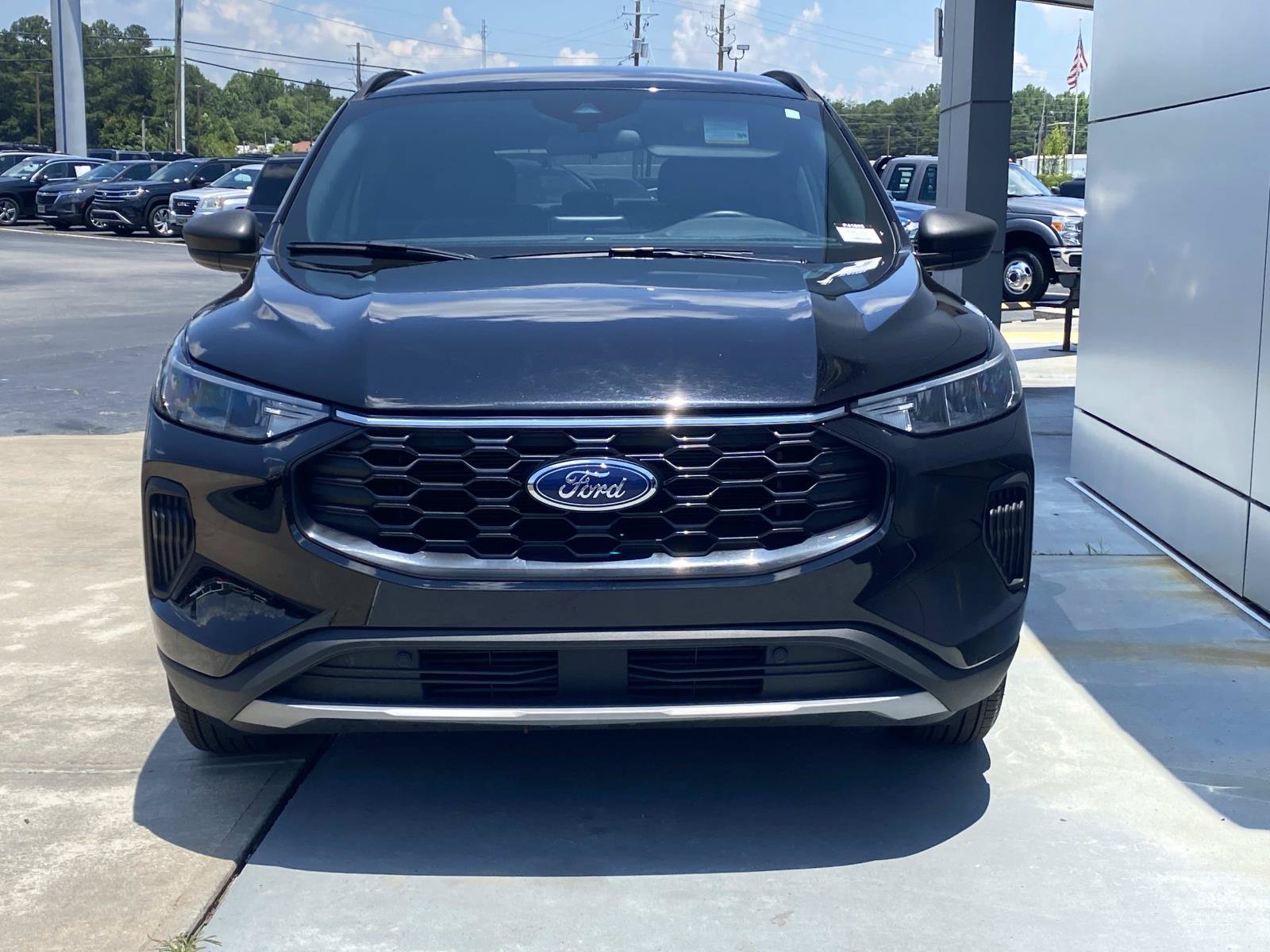 Used 2025 Ford Escape ST-Line FWD image 11