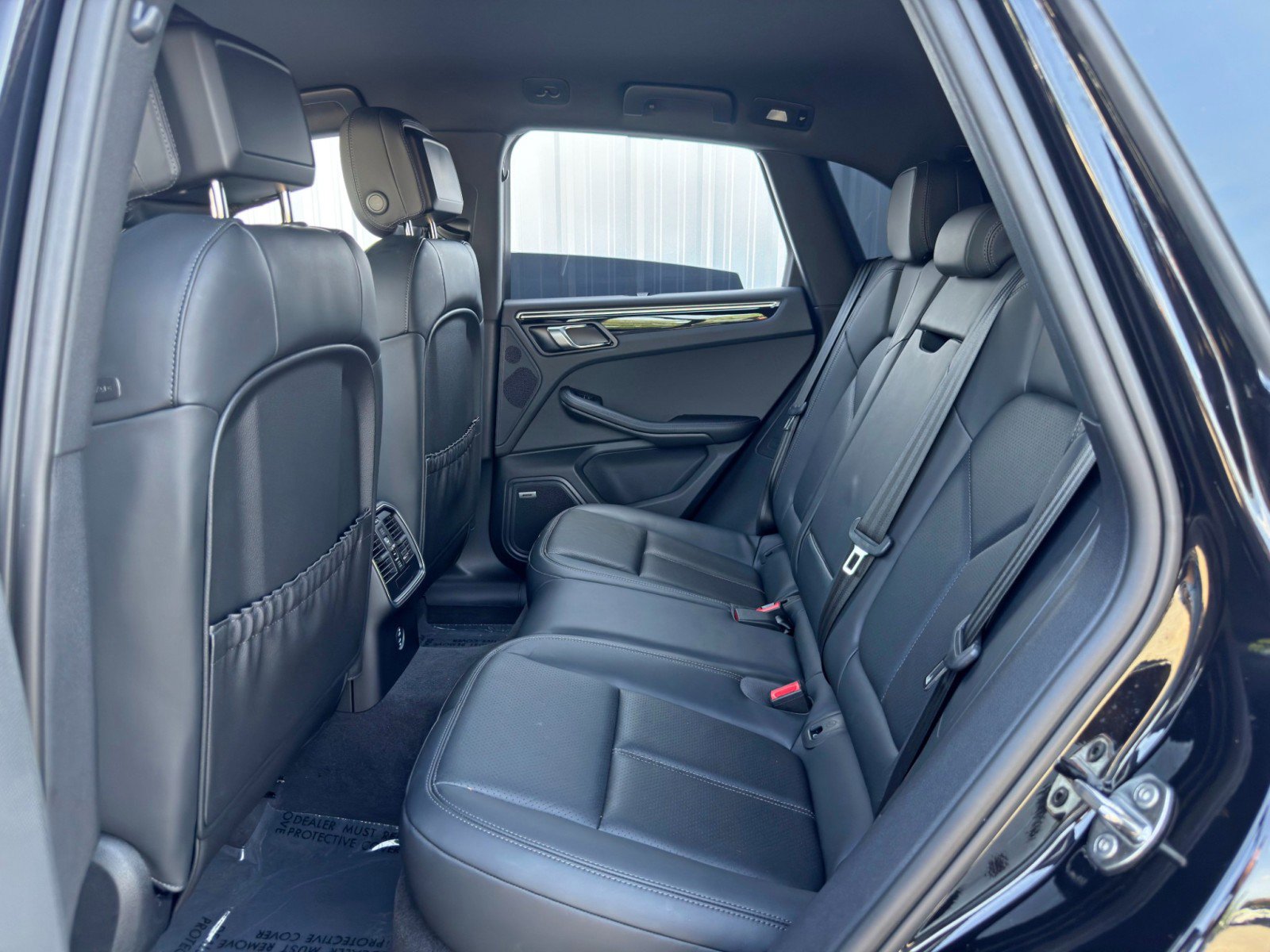 Used 2024 Porsche Macan image 39