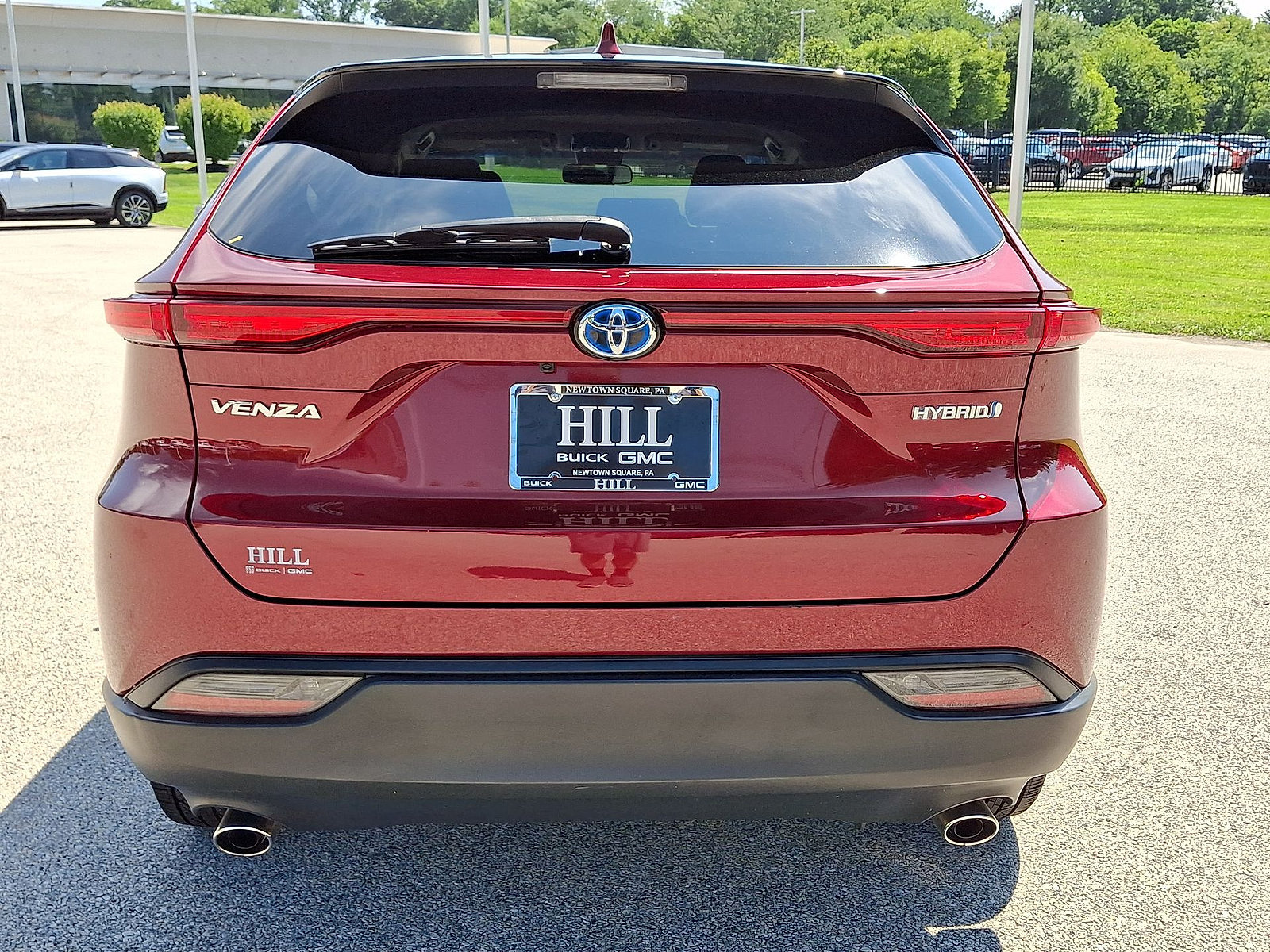 Used 2021 Toyota Venza LE AWD/4WD image 22