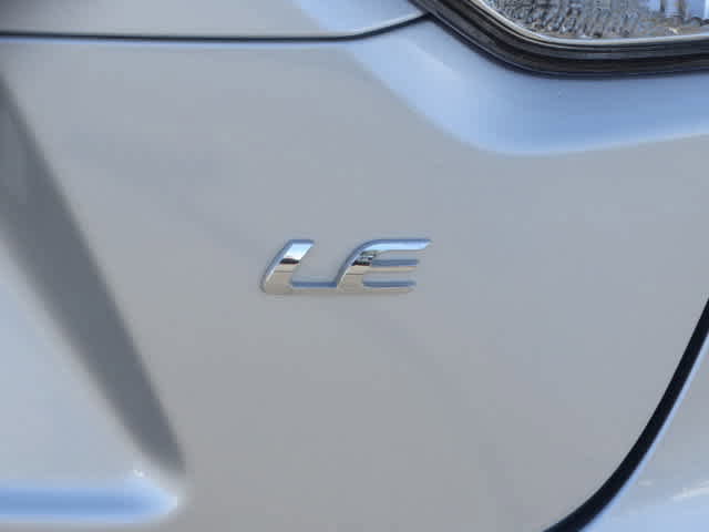 Used 2025 Toyota Corolla LE image 11