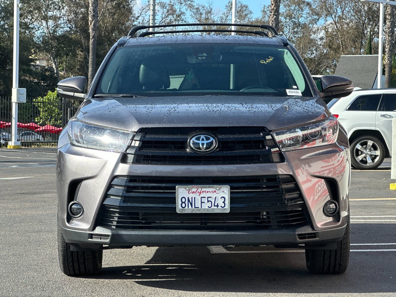 Used 2019 Toyota Highlander SE FWD image 7