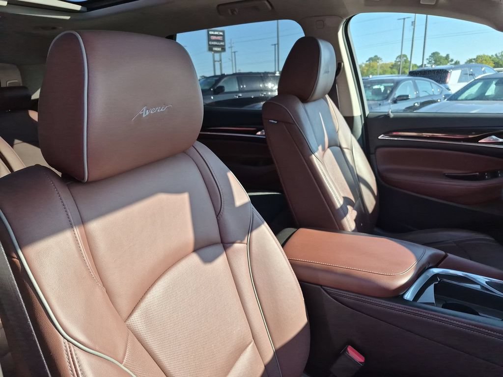 Used 2019 Buick Enclave Avenir FWD image 34