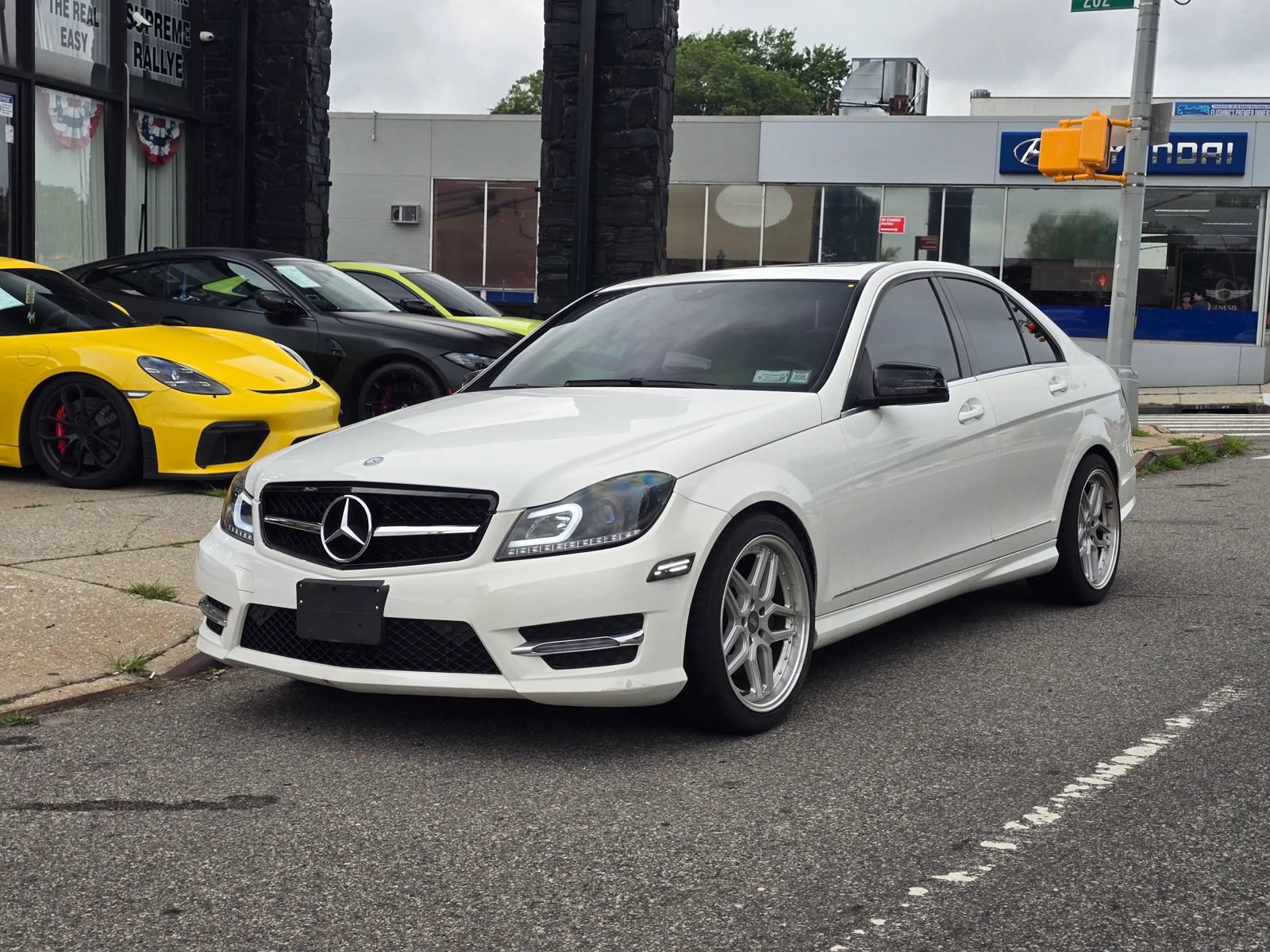 Used 2014 Mercedes-Benz C 300 4MATIC Sedan image 5
