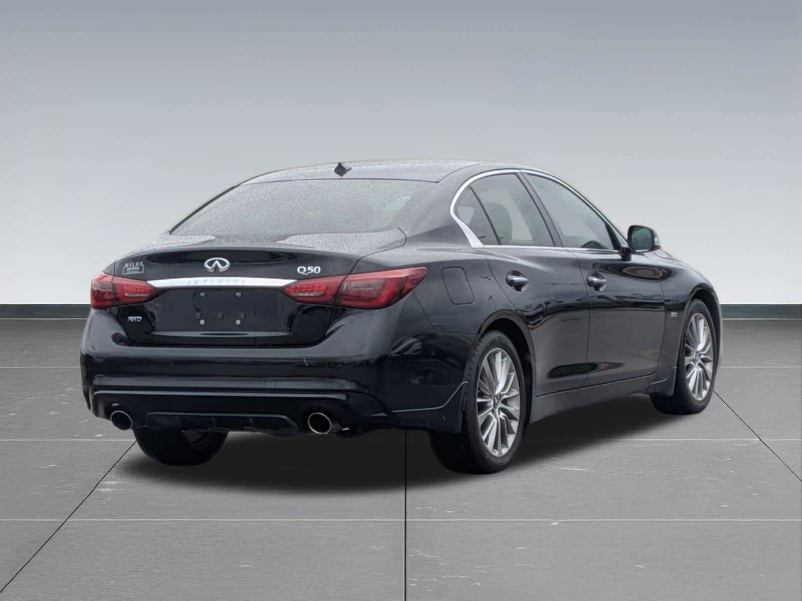 Used 2018 INFINITI Q50 Luxe w/ Essential Package (3.0T Luxe) AWD/4WD image 6