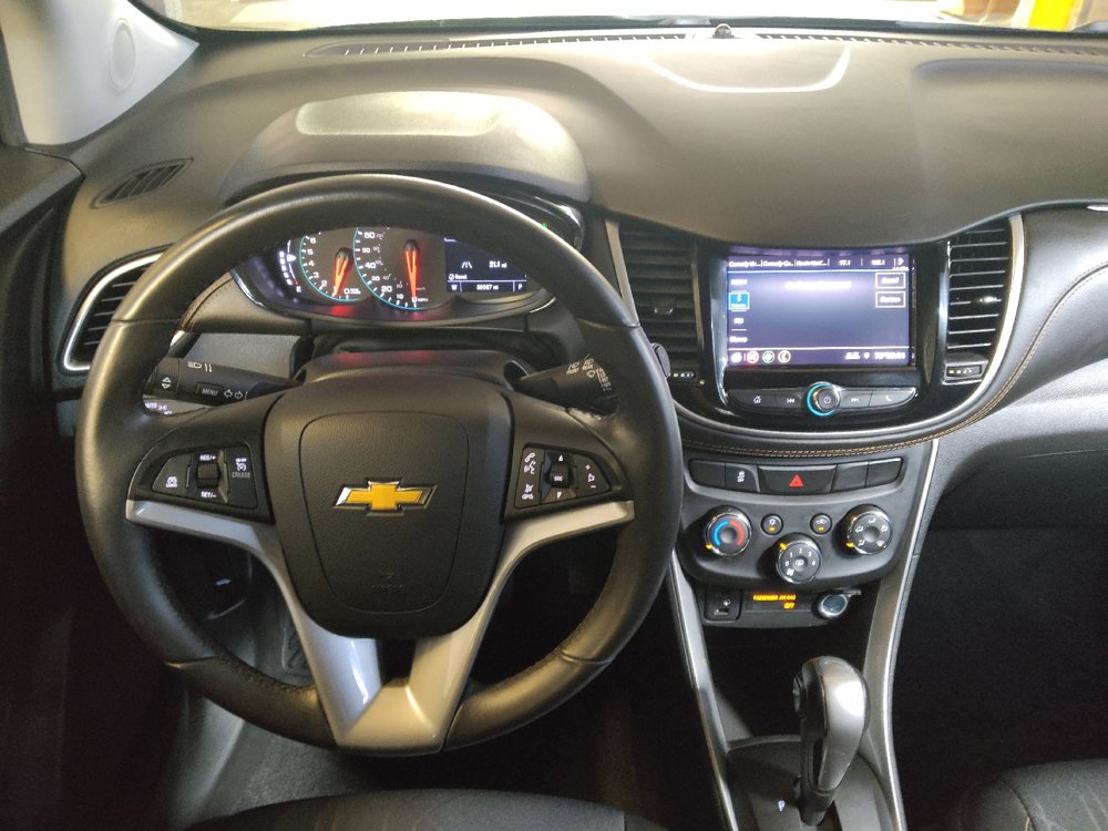 Used 2020 Chevrolet Trax LT w/ LT Convenience Package FWD image 22