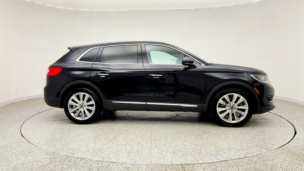 Used 2016 Lincoln MKX Reserve w/ Climate Package AWD/4WD image 4