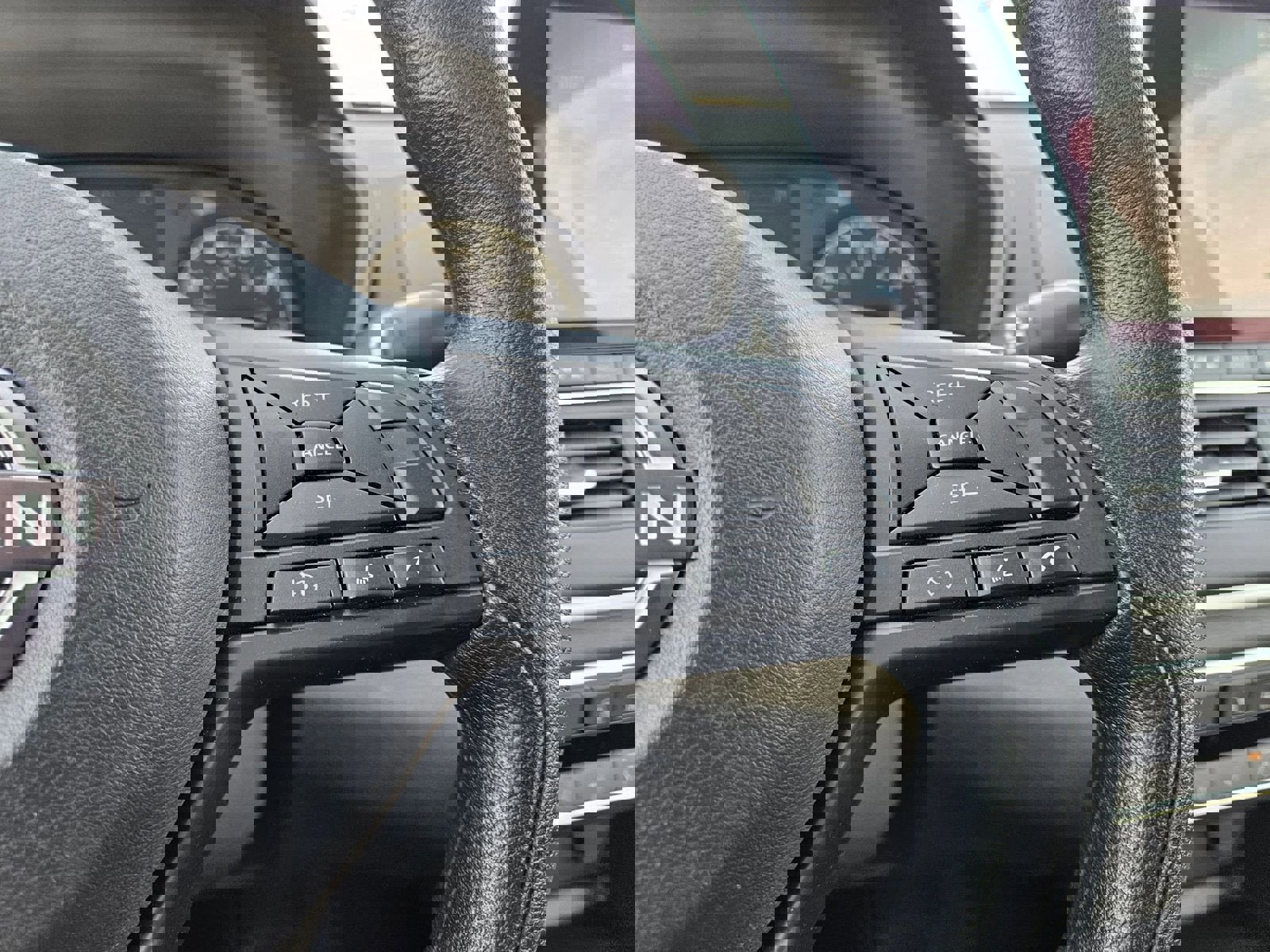 Used 2025 Nissan Altima 2.5 S image 45