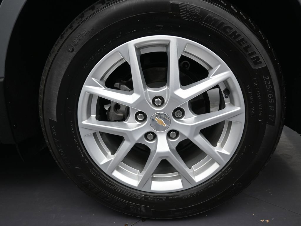 Used 2023 Chevrolet Equinox LS FWD image 10