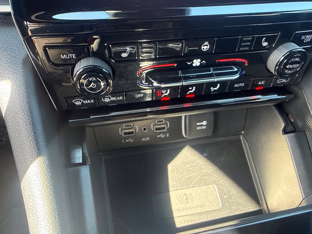 Certified 2025 Jeep Grand Cherokee Altitude AWD/4WD image 24