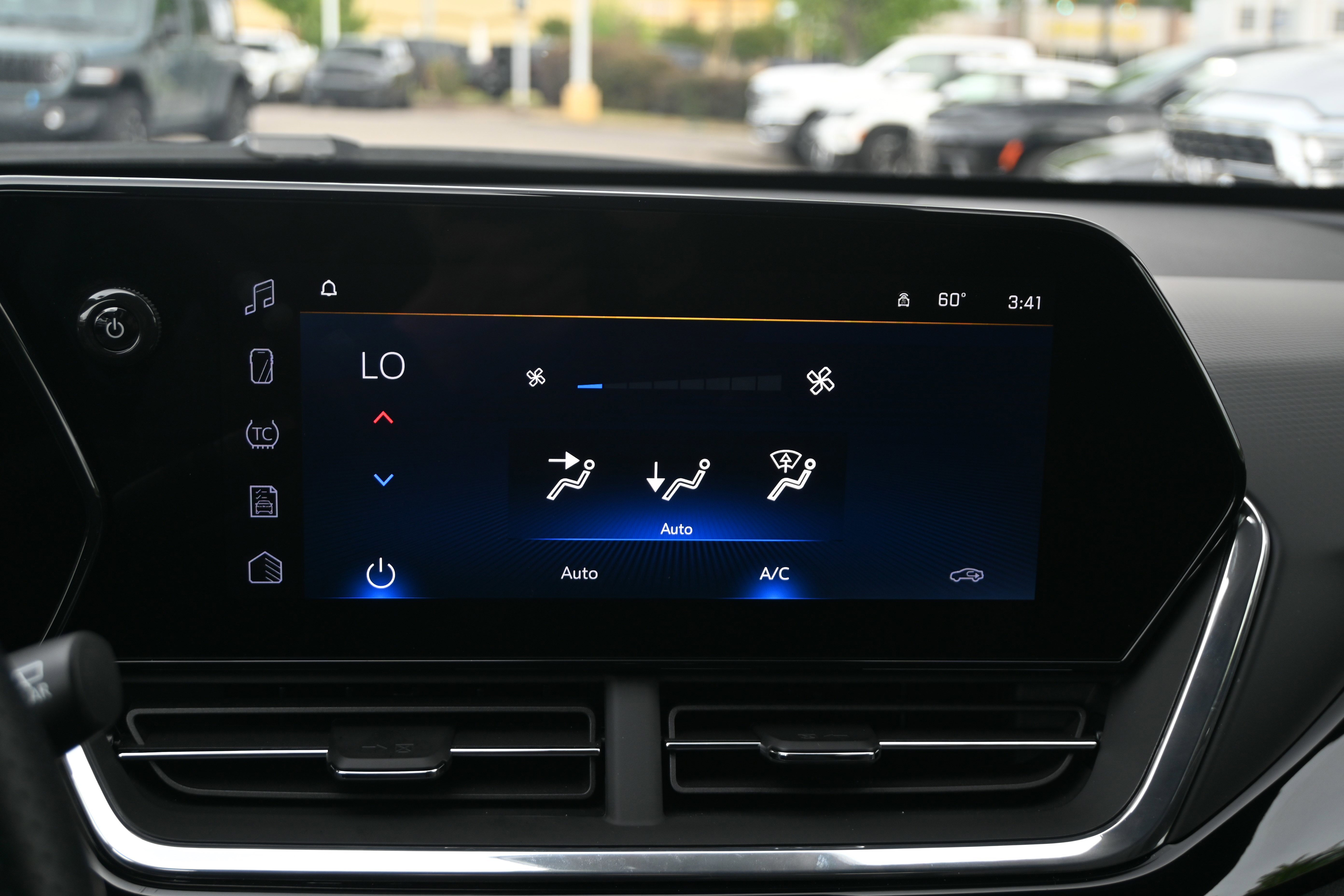 Used 2025 Chevrolet Trax RS w/ Sunroof Package image 22