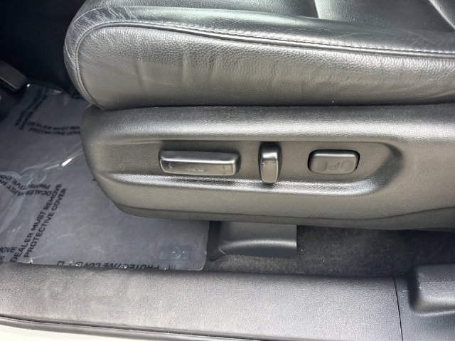 Used 2022 Honda Pilot Touring image 12