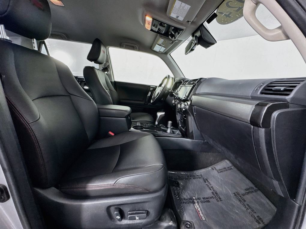 Used 2024 Toyota 4Runner TRD Off-Road Premium AWD/4WD image 34