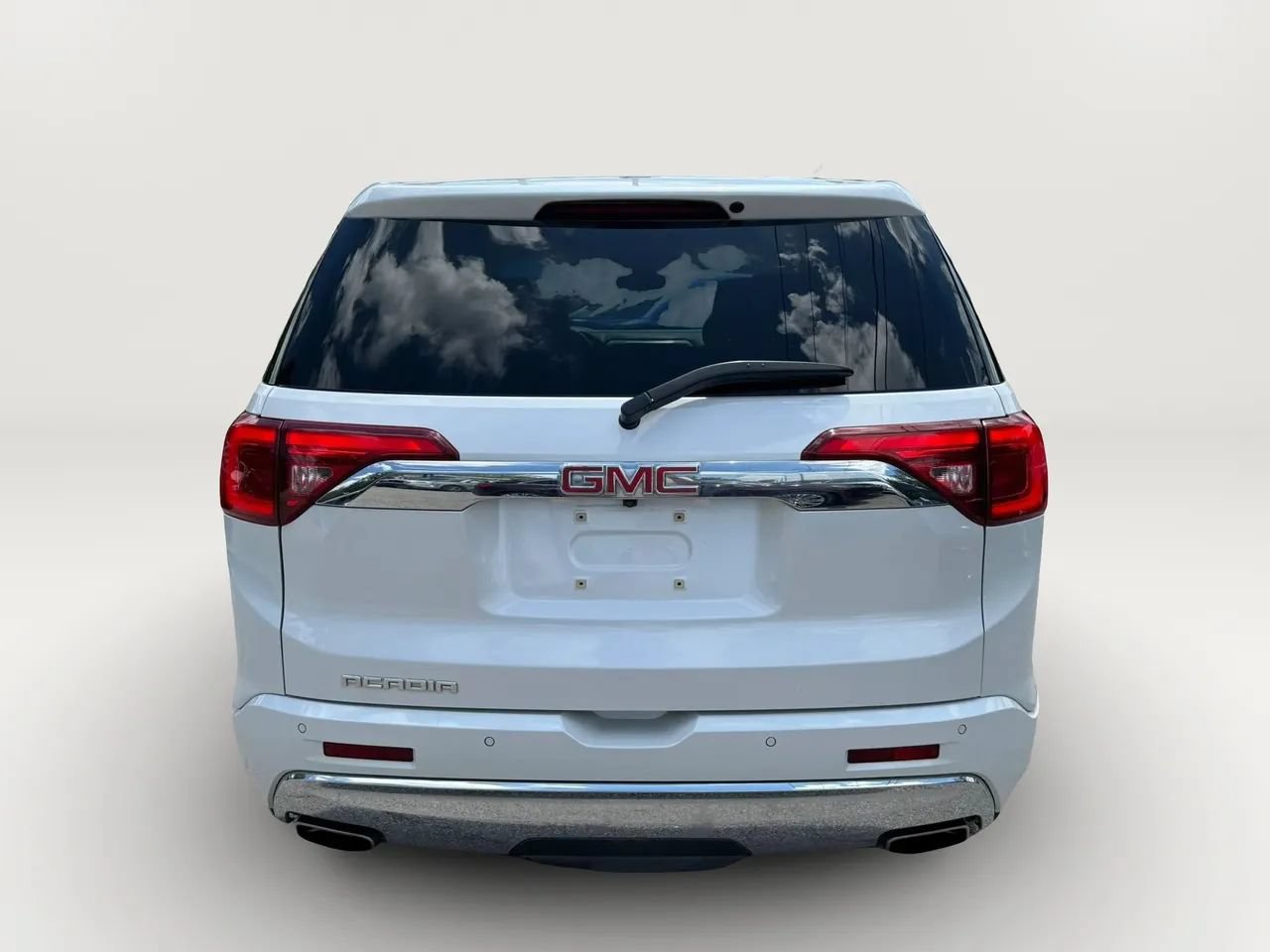 Used 2017 GMC Acadia Denali FWD image 4