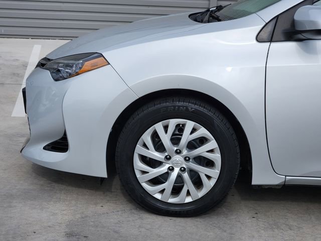 Used 2017 Toyota Corolla LE FWD image 9