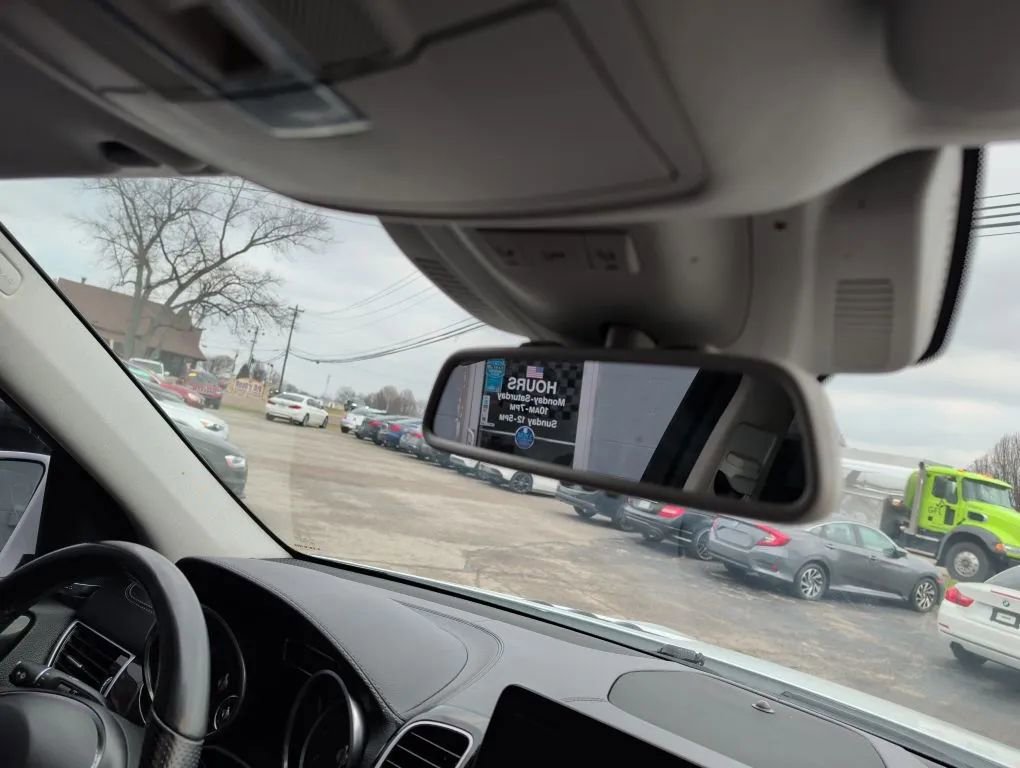 Used 2017 Mercedes-Benz GLE 550e image 27