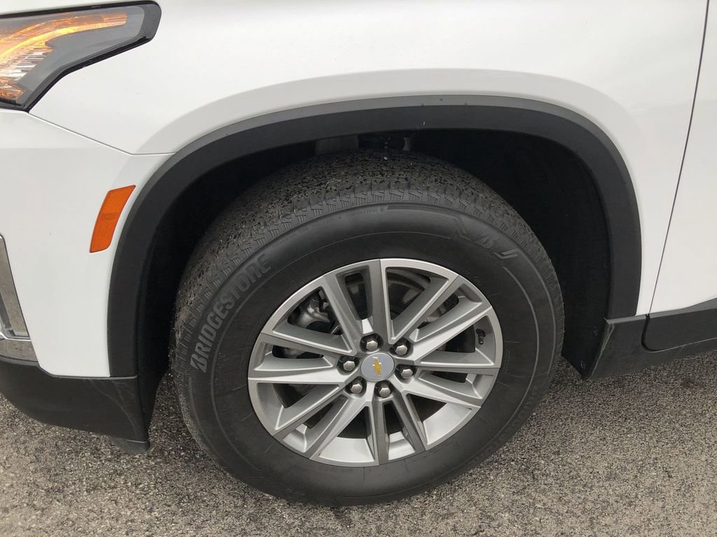 Used 2023 Chevrolet Traverse LT w/ LPO, Floor Liner Package AWD/4WD image 10