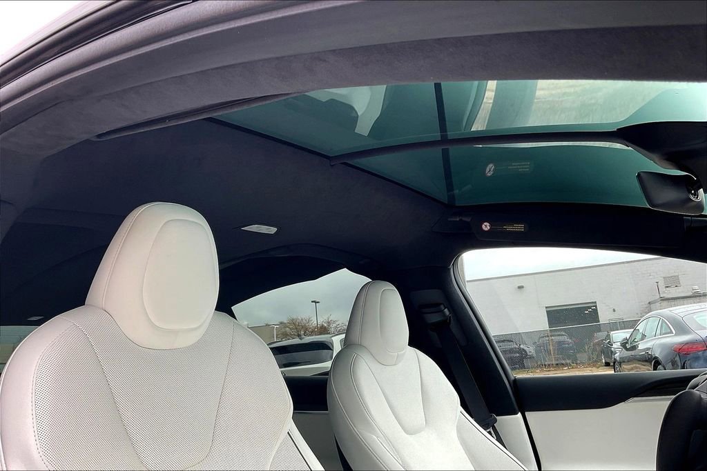 Used 2022 Tesla Model X Plaid image 27