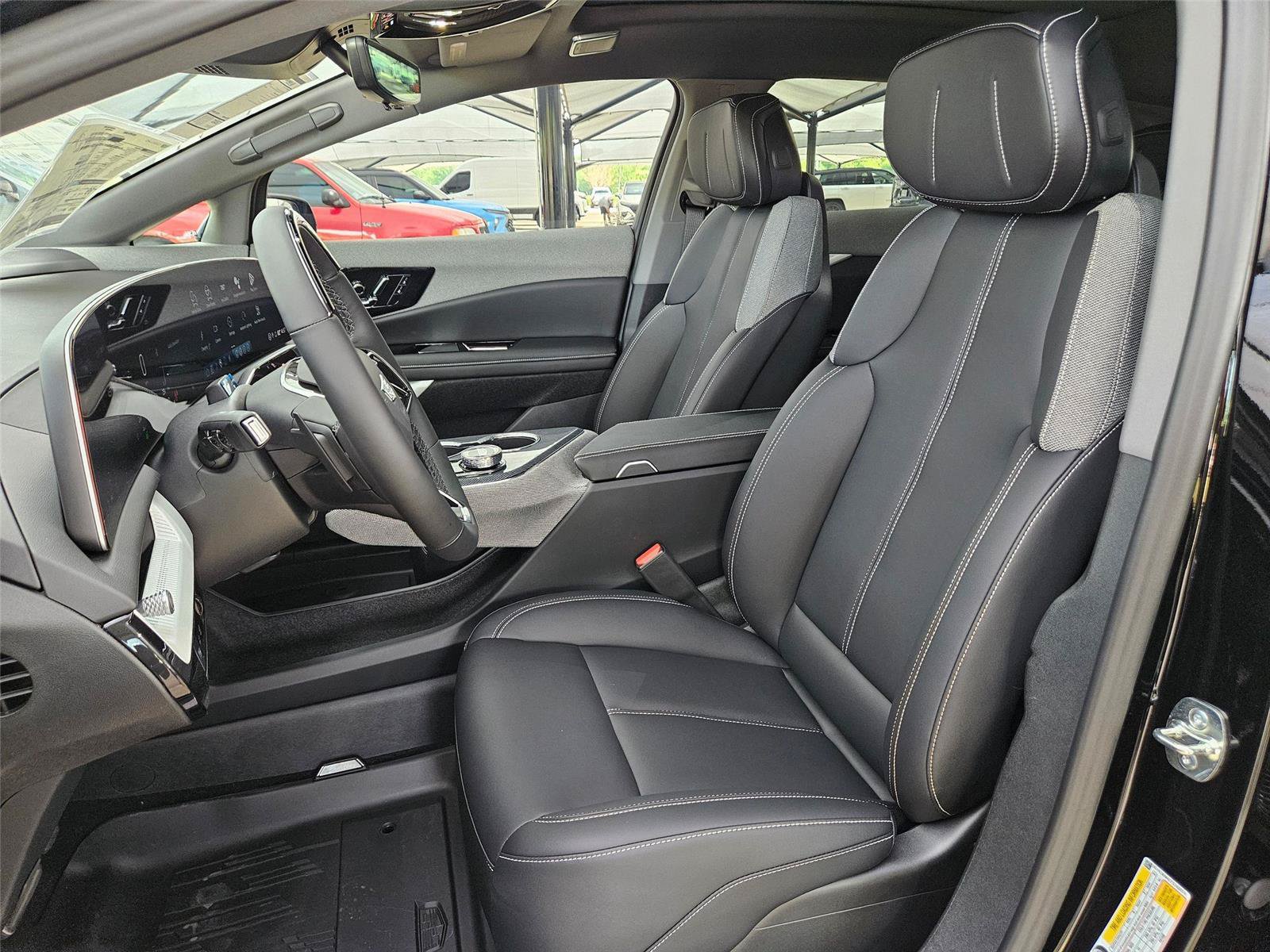 New 2026 Cadillac Optiq Sport 1 w/ LPO, Floor Liner Package AWD/4WD image 24