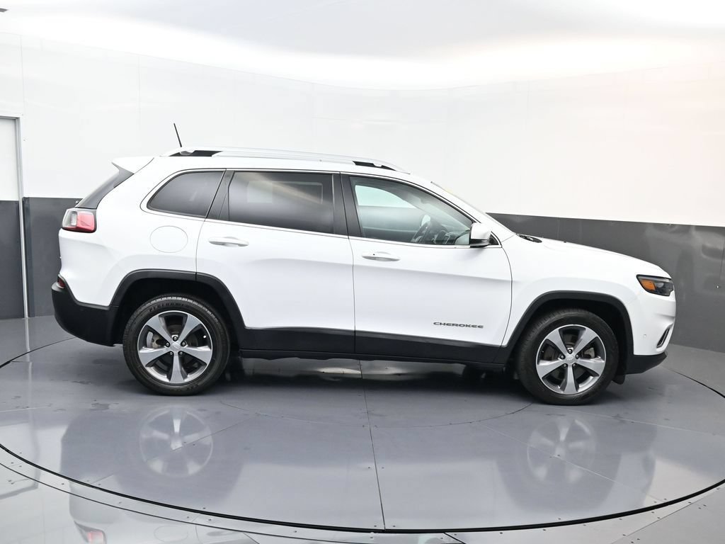 Used 2020 Jeep Cherokee Limited w/ Technology Group FWD image 2
