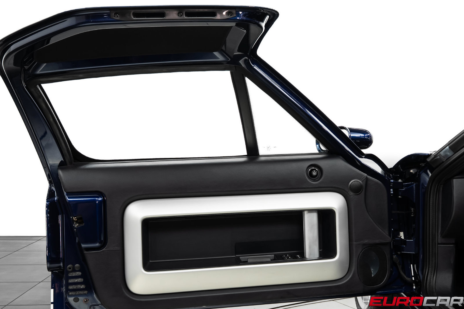 Used 2005 Ford GT RWD image 32