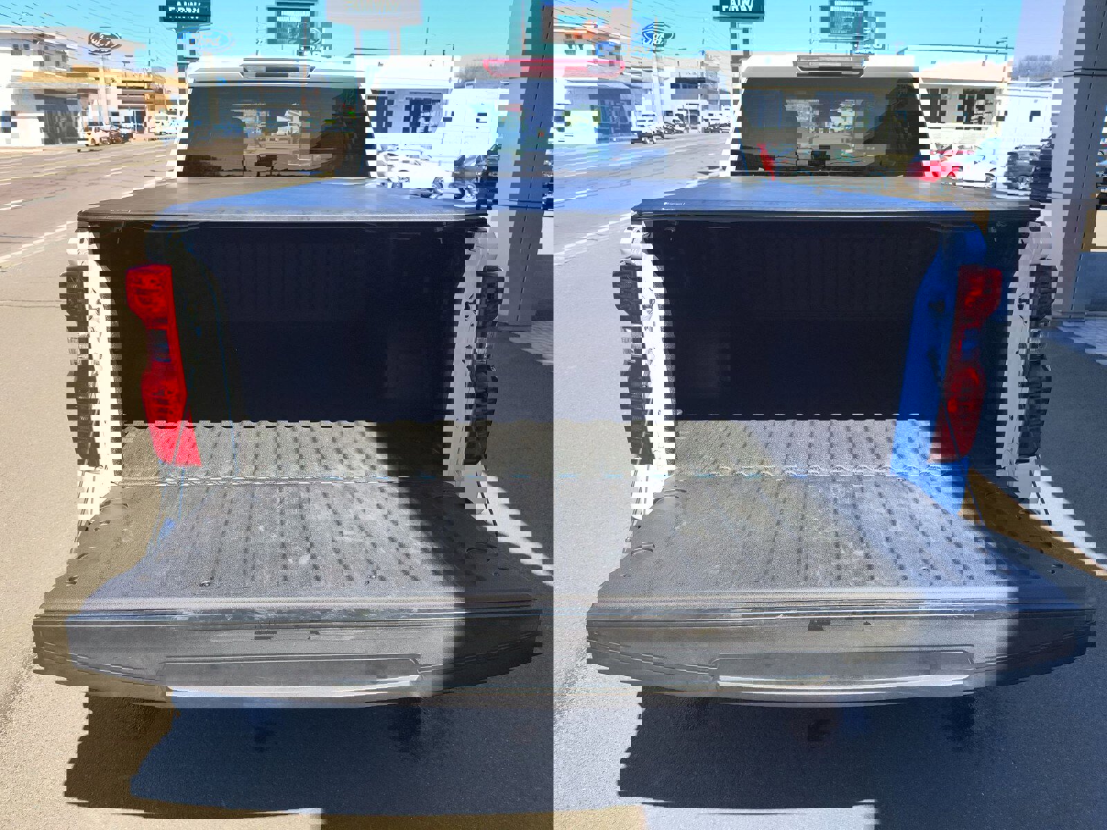 Used 2023 Chevrolet Silverado 1500 Custom image 23