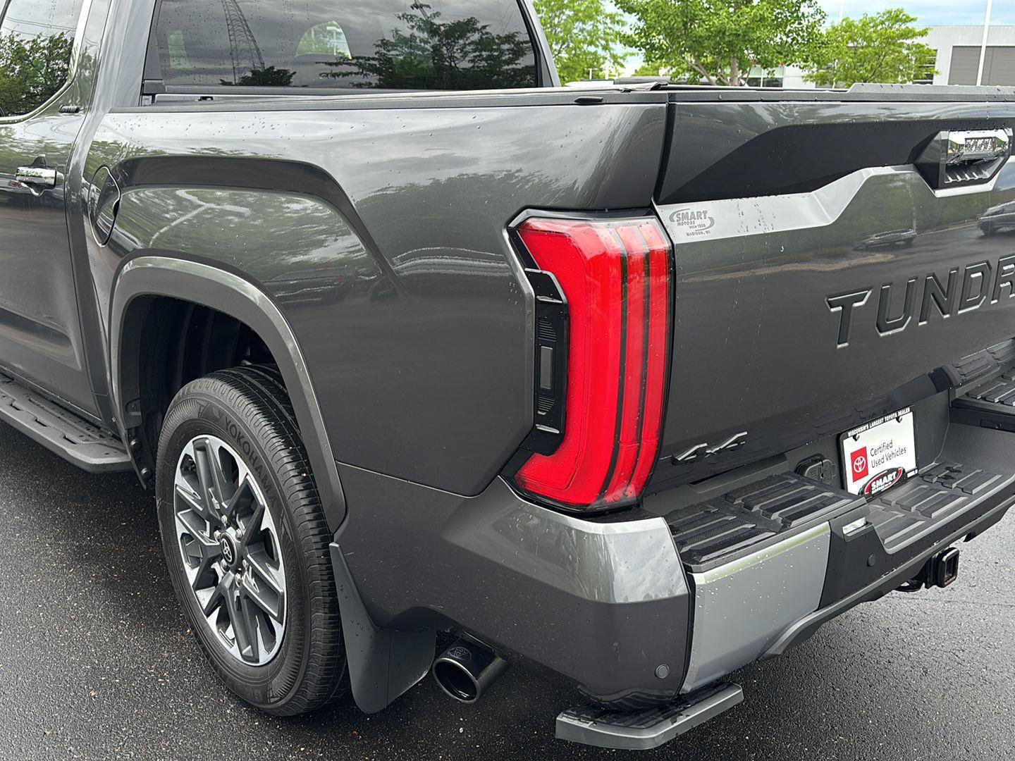 Used 2025 Toyota Tundra Limited AWD/4WD image 24