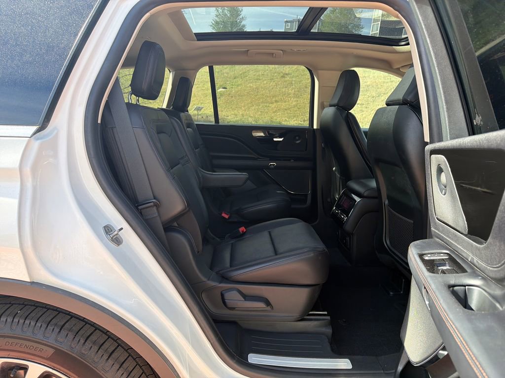 Used 2021 Lincoln Aviator Reserve w/ Equipment Group 201A AWD/4WD image 29
